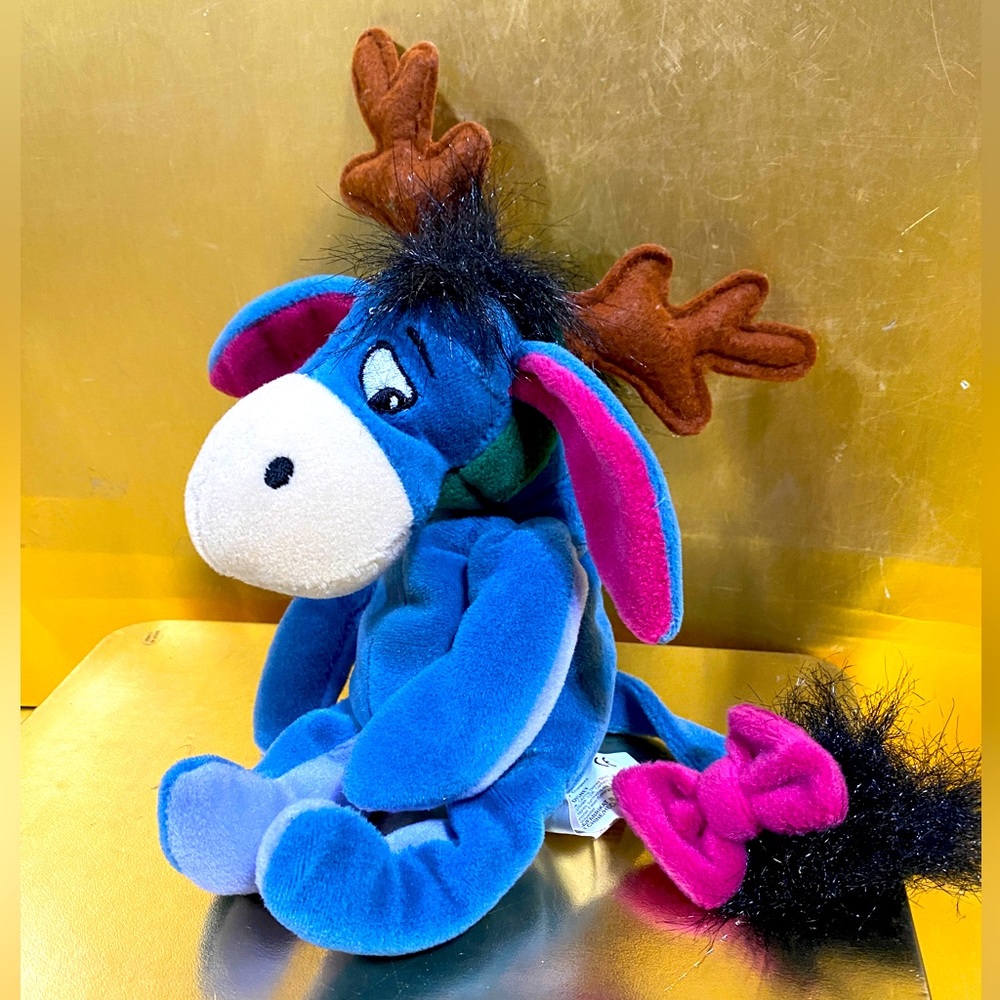 DISNEY STORE EXCLUSIVE 90s WINNIE THE POOH EEYORE AS A REINDEER BEAN BAG PLUSH